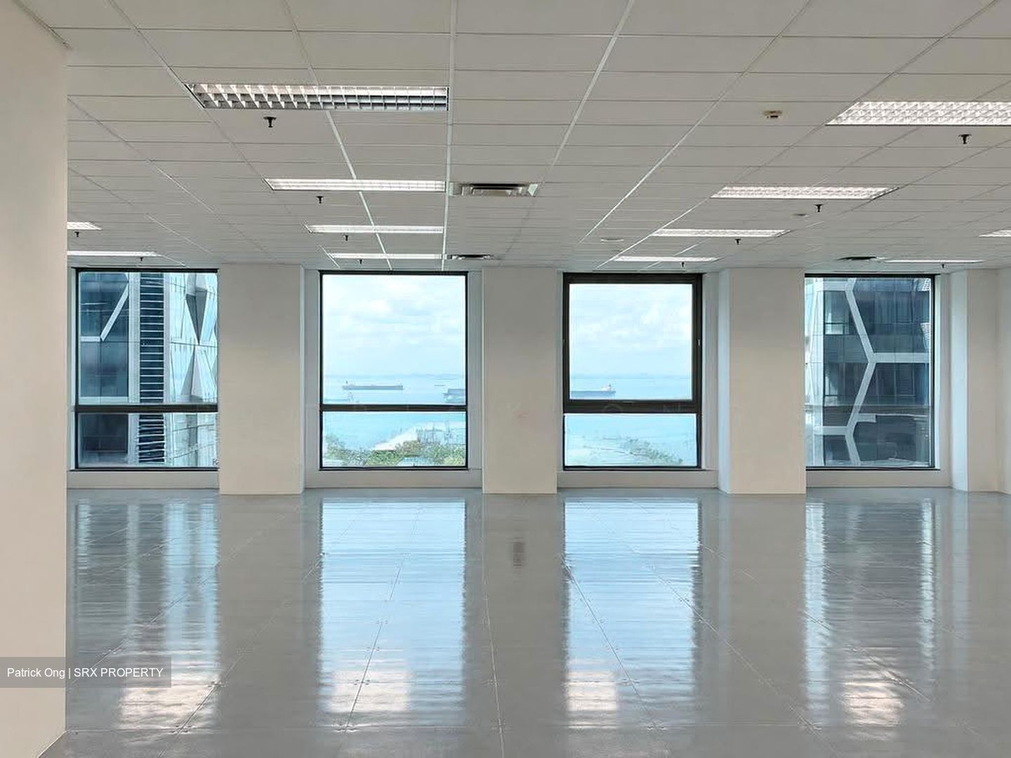 Oue Downtown (D1), Office #633275521